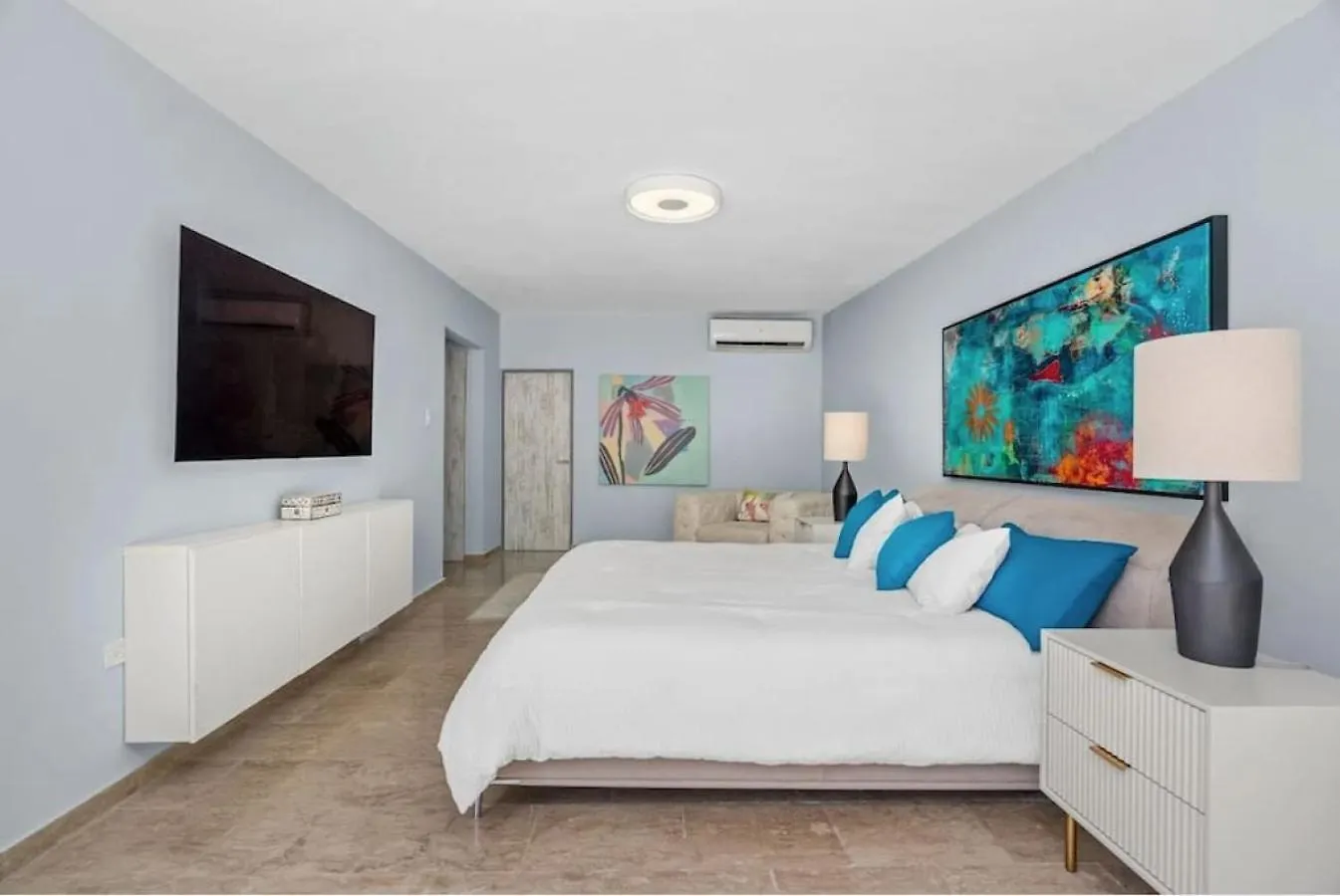 Waterfront Luxury Home With Dock In San Juan Pinones Portoriko