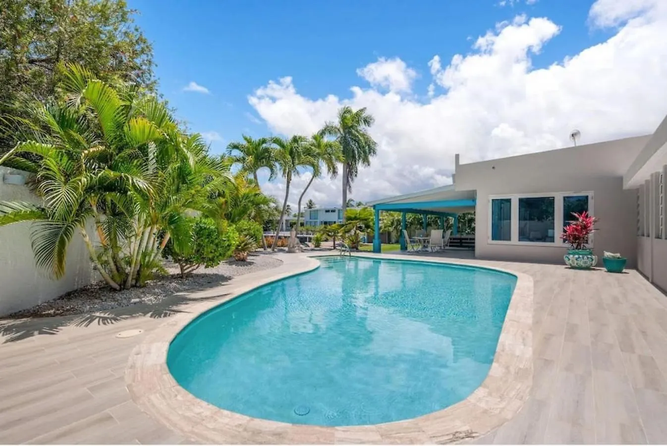 Waterfront Luxury Home With Dock In San Juan Pinones 0*,  Portoriko